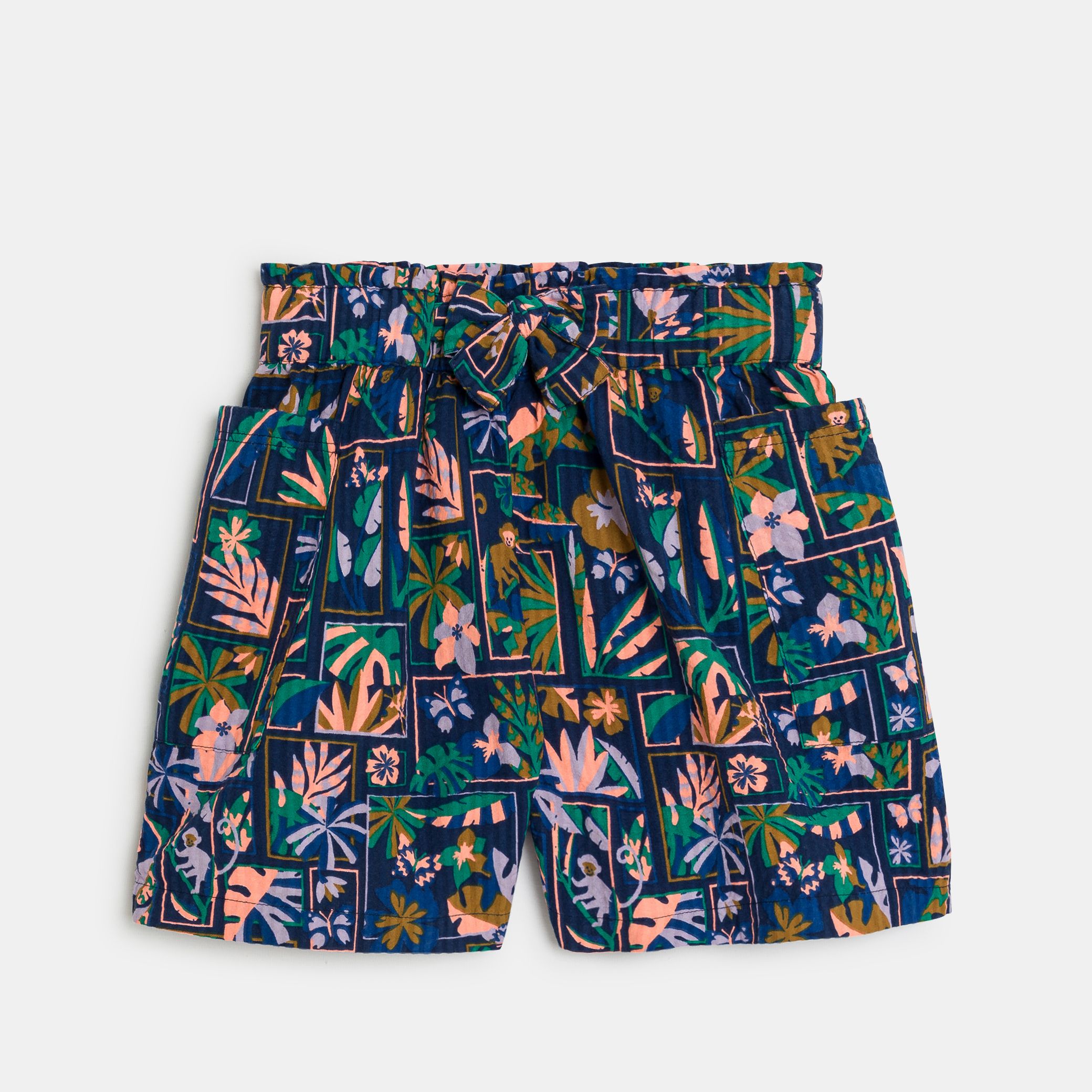 Quần short rộng rãi in